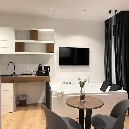 Chamur Luxury & Jacuzzi In Палермо