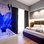בית הארחה Chamur Luxury Suites & Jacuzzi In Palermo