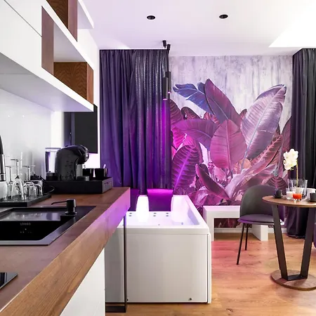 Penzion Chamur Luxury & Jacuzzi In Palermo